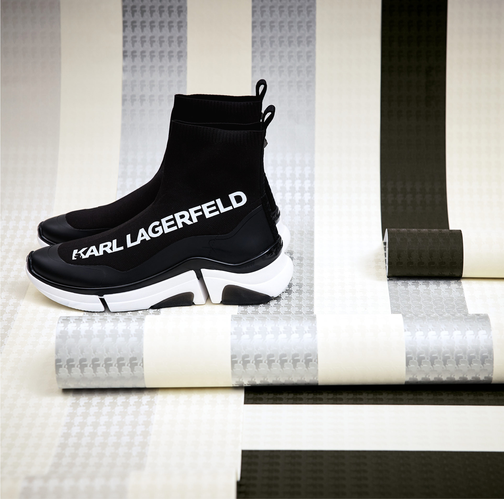 AS Vliestapete Karl Lagerfeld Designertapete silber 378493